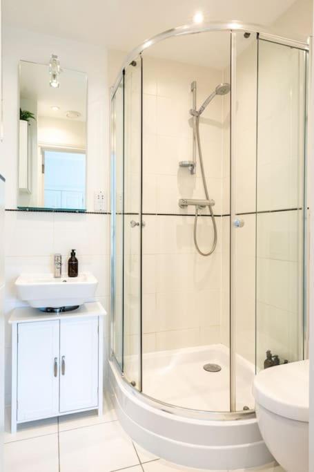 Joelle'S Place Bath Extérieur photo